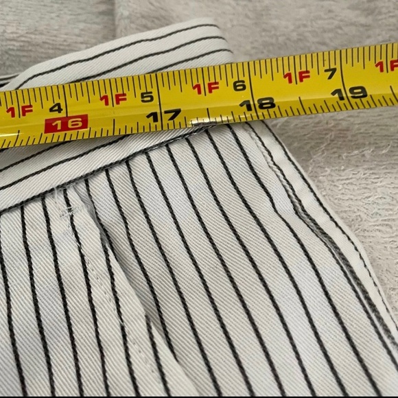 Mens Fox Racing chino board shorts sz 36 white with black stripe - Picture 7 of 8